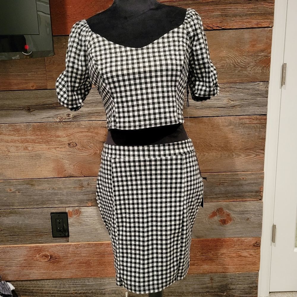 Haute Monde Black & White 2-Piece Set Large